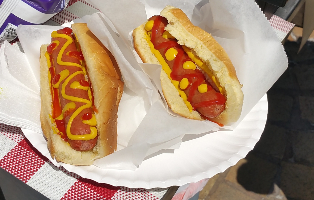 beef hot dog
with mustard and ketchup